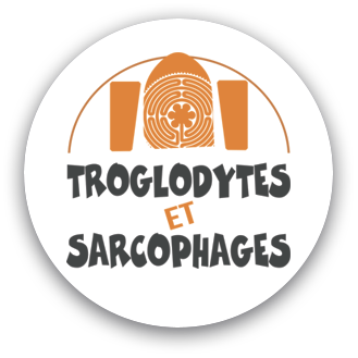 Troglodytes et Sarcophages